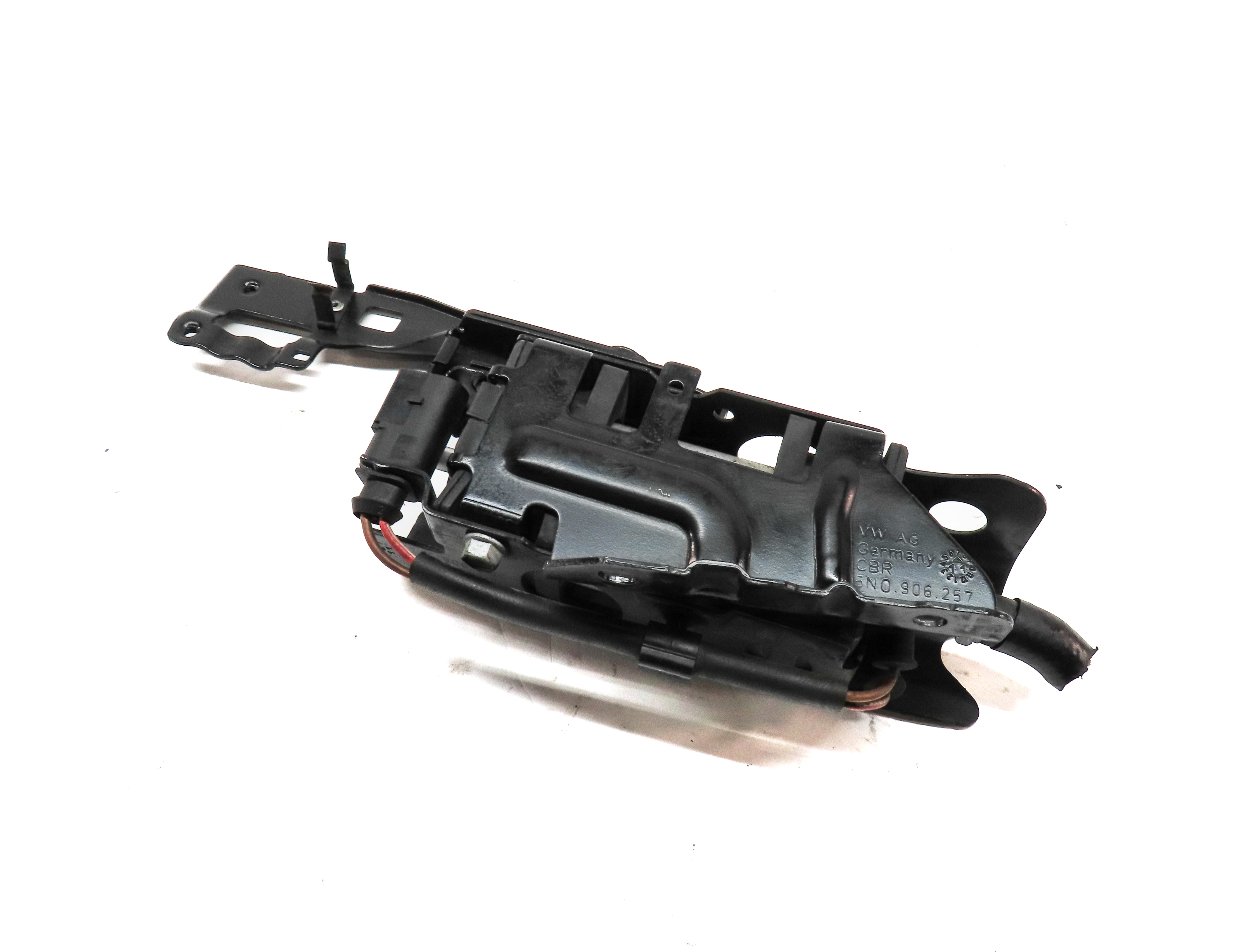 09-13 VW JETTA  AUDI A3 (8P) 2.0L TDI DIESEL EXTERNAL AUXILIARY INLINE FUEL PUMP — exact item pictured